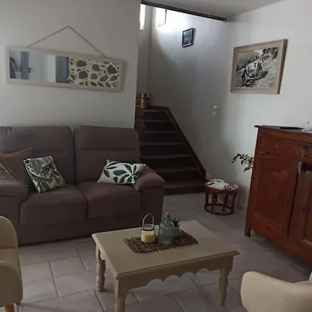 Pouquette Semesterbostad Aramits